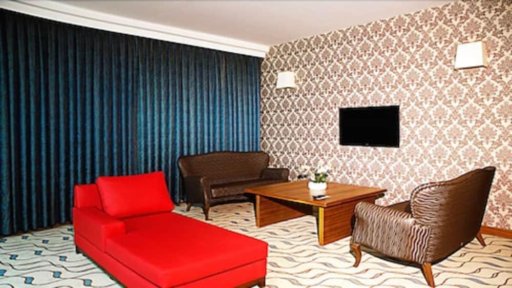 Margi Hotel Edirne Exterior foto Suite