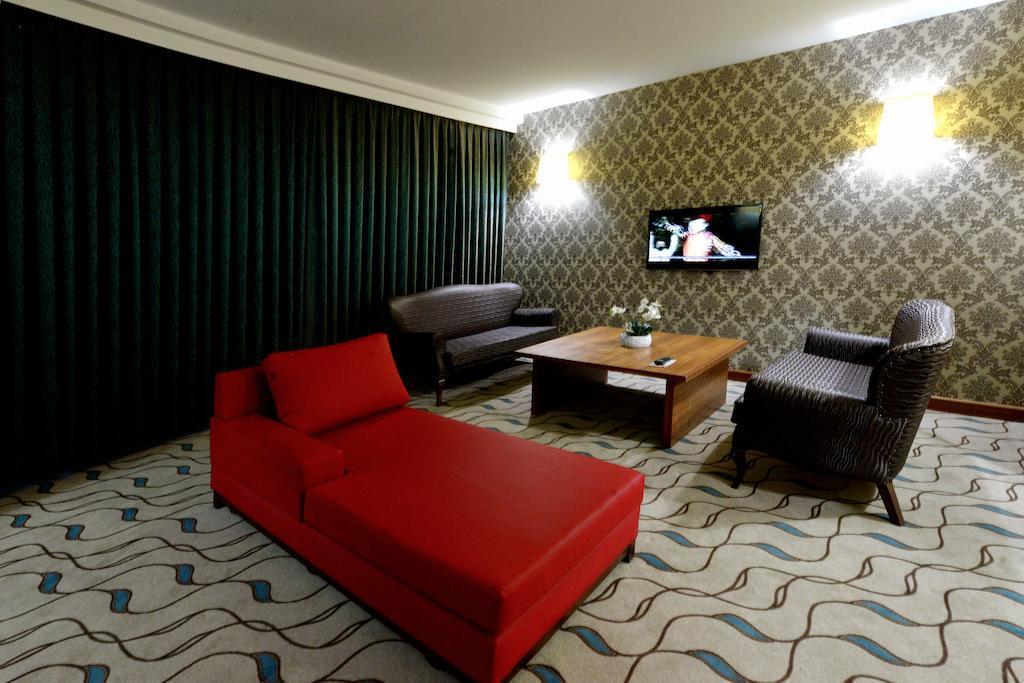 Margi Hotel Edirne Exterior foto Suite room